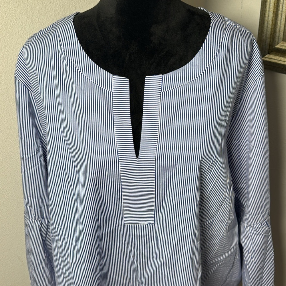 Avenue blue white pin stripes bell sleeves Boho‎ top blouse Sz 26/28 new